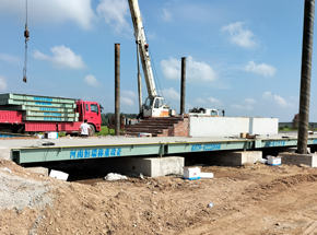 信陽商城河鳳橋河沙場(chǎng)150噸雙向地磅